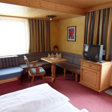 Gastehaus Rastkogel Bed and breakfast Tux