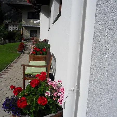 Gastehaus Rastkogel Bed and breakfast Tux